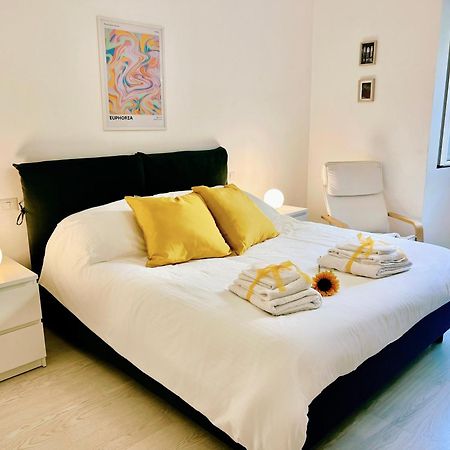 Modern Apartment In Monteverde ローマ エクステリア 写真